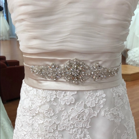 Gorgeous lace wedding gown